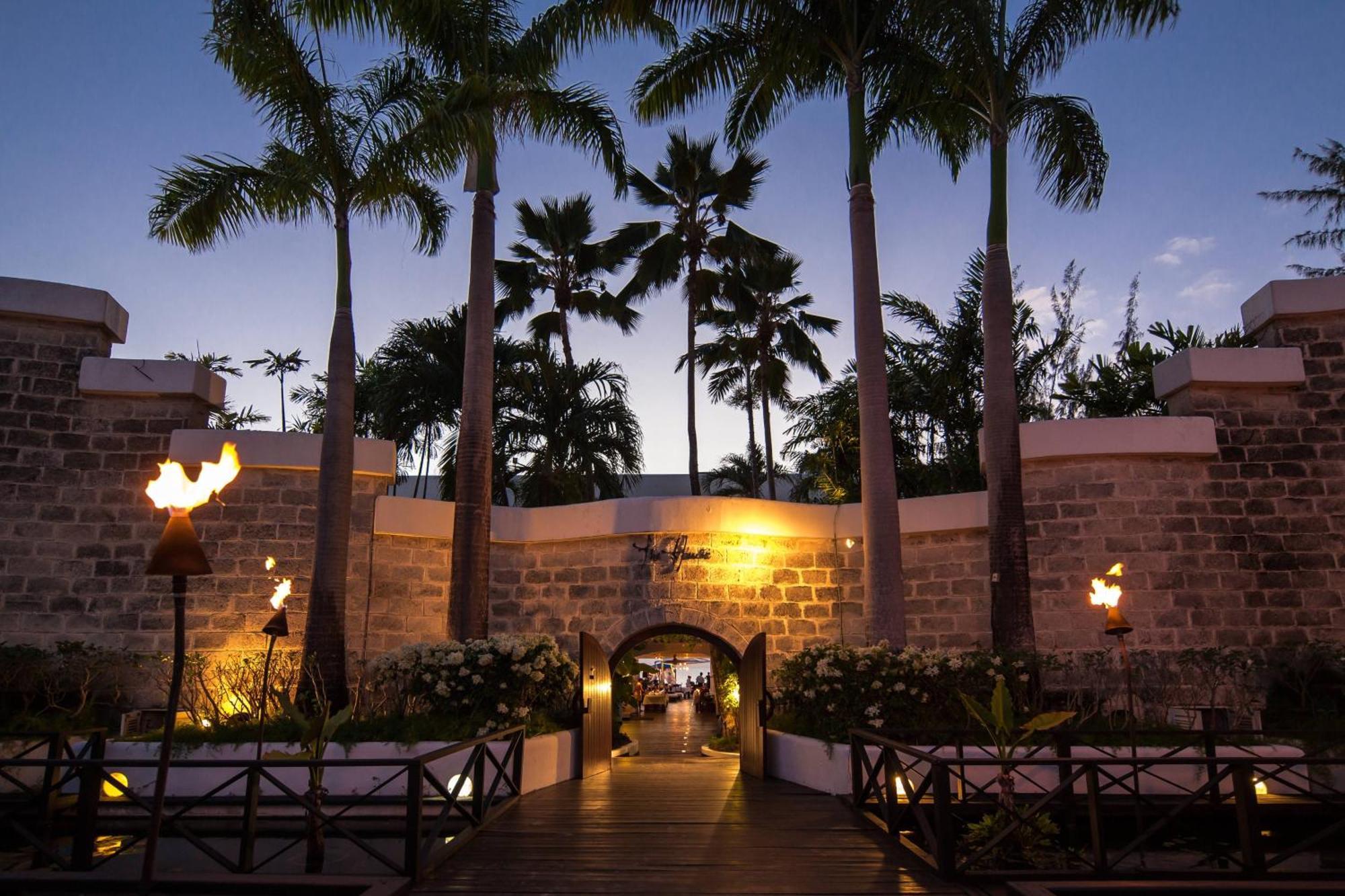 The House By Elegant Hotels - All-Inclusive, Adults Only Saint James Exterior photo